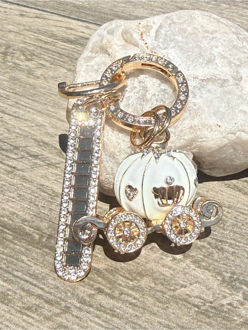 NWT Rhinestone Clear Pumpkin Cinderella Carriage 3D Keychain